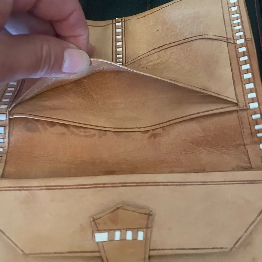Wallet handtooled Collectible Vintage Leather Bifold pockets unisex 60's tooled